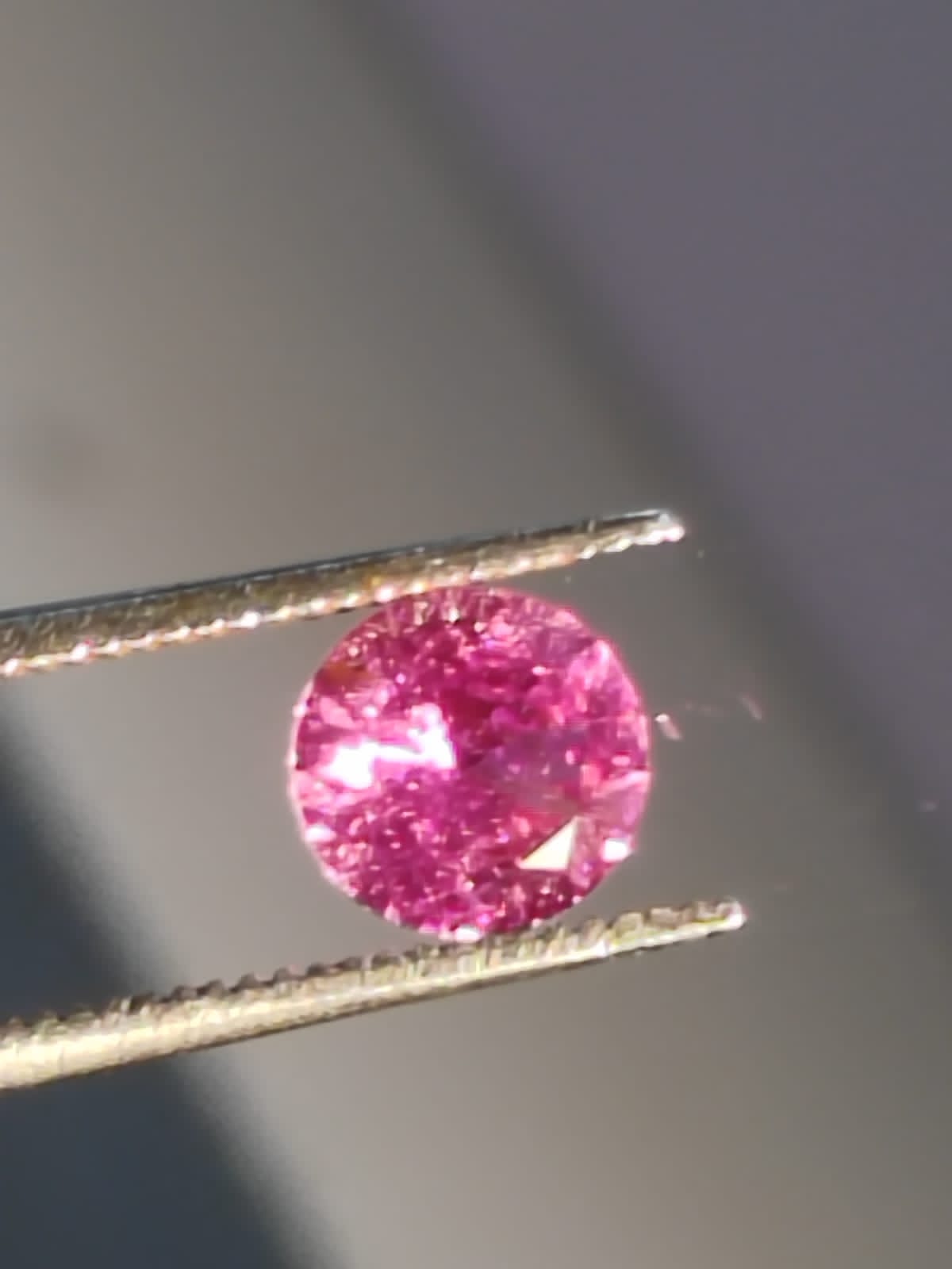 Natural pink sapphire